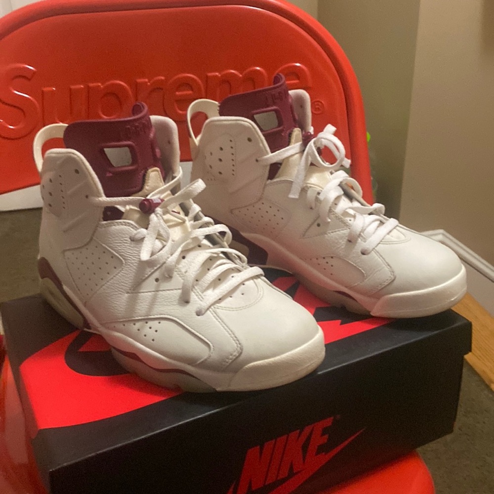 Jordan 6 Maroon